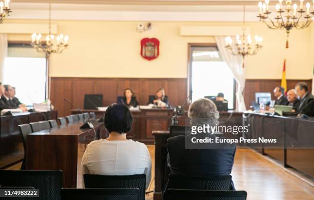 The former manager of Aceitunas Tatis, Gracia Rodríguez , and the former president of Invercaria, Tomás Pérez-Sauquillo , are seen during the trial...