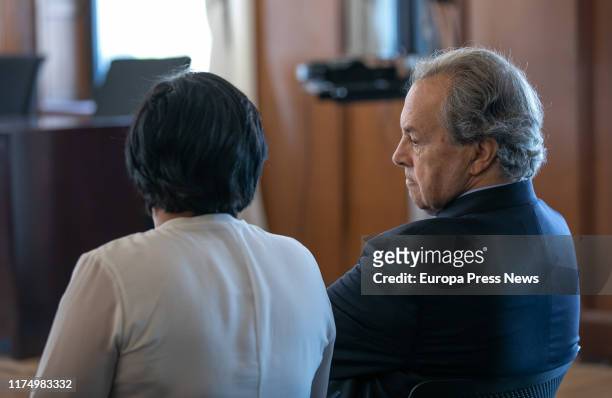 The former manager of Aceitunas Tatis, Gracia Rodríguez , and the former president of Invercaria, Tomás Pérez-Sauquillo , are seen during the trial...