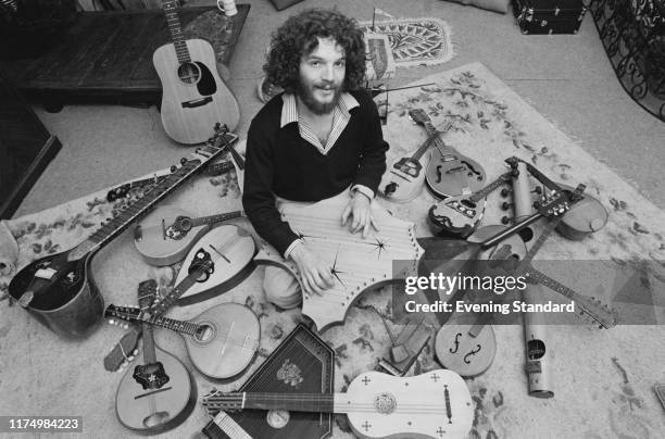 Bush Musical Instrument Music Critic Photos and Premium High Res Pictures - Getty Images