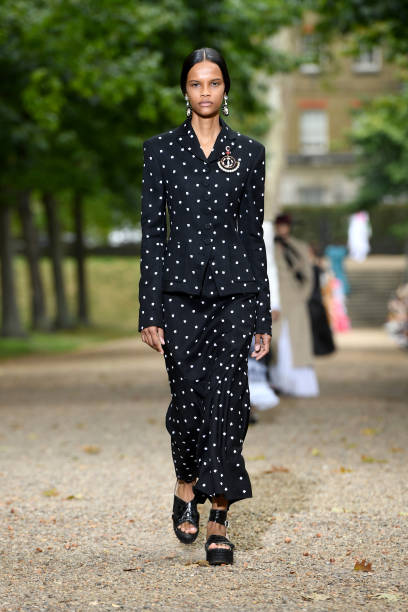 GBR: Erdem - Runway - LFW September 2019