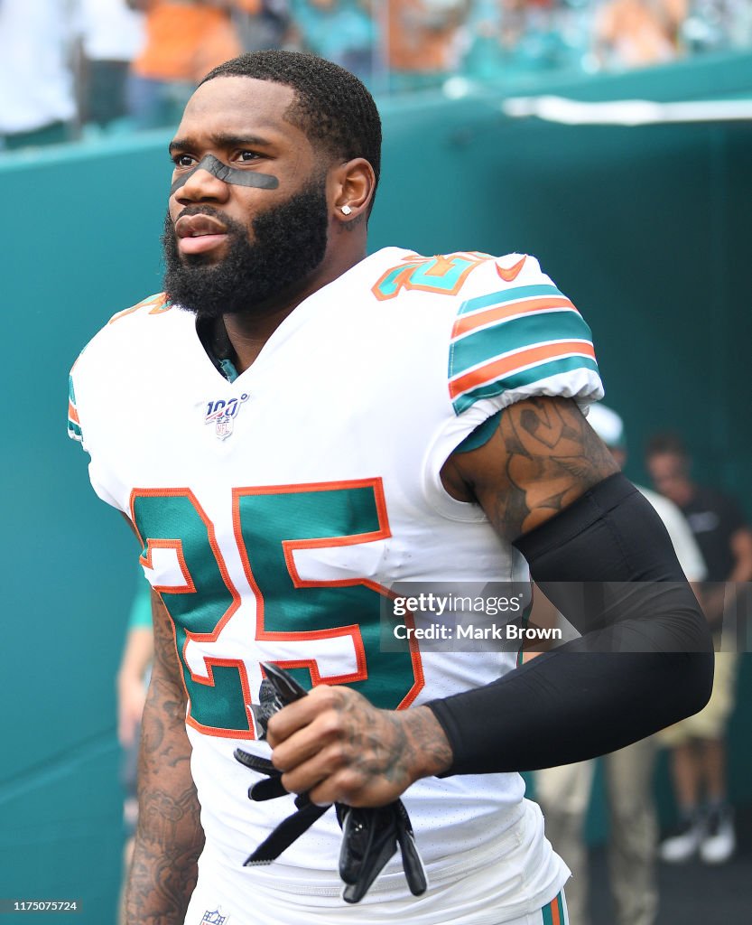 New England Patriots v Miami Dolphins
