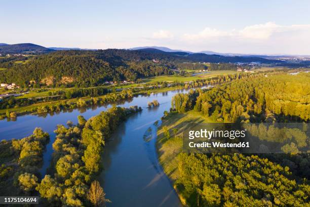 isar estuary into danube river near deggenau, lower bavaria, germany - nun river estuary stock-fotos und bilder