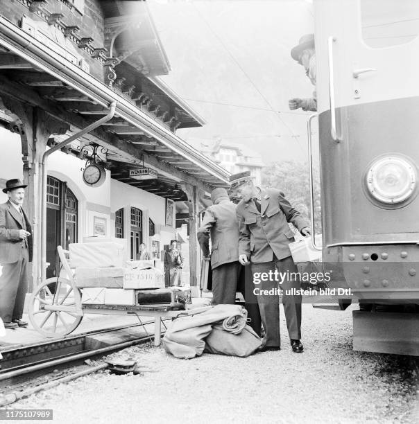 Wengen Railway Station Photos and Premium High Res Pictures Getty Images