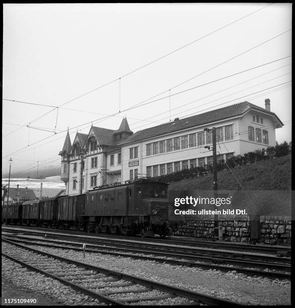 Travers, Fabrikgebäude, Zulieferer Uhrenidustrie; 1950