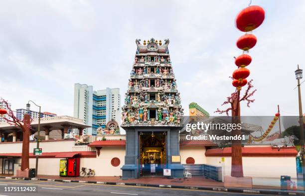 sri mariamman hindu tempel, singapore - sri mariamman temple singapore stock pictures, royalty-free photos & images