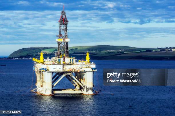 Inverness Rigs 4,884 Scotland Oil Stock Photos, High-Res Pictures, and Images - Getty ...