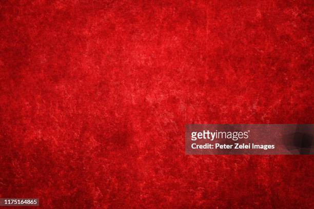 damaged grunge background - fondo rojo fotografías e imágenes de stock