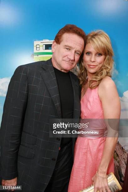Robin Williams and Cheryl Hines during Los Angeles Premiere of Columbia Pictures' "RV" at Mann Village Theatre in Westwood, California, United States.