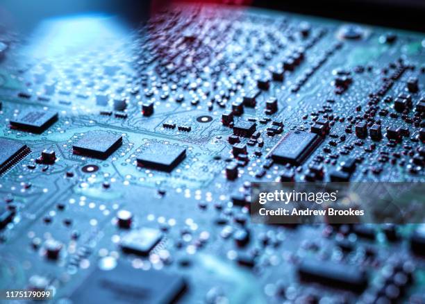 laptop computer hardware, inside a laptop computer showing circuits and electronic component, close up - threats stockfoto's en -beelden