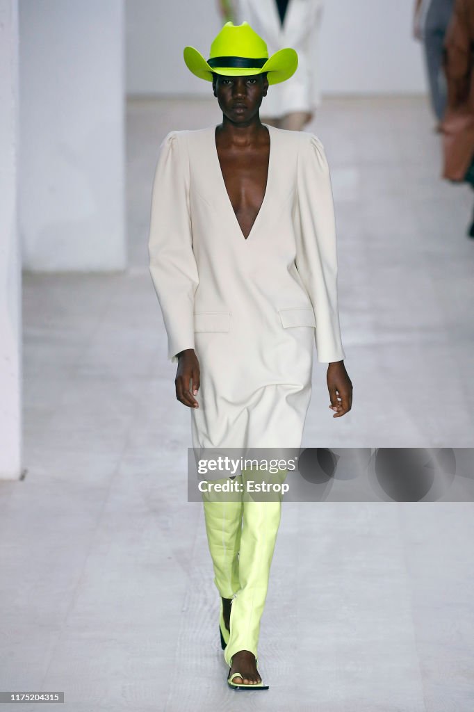 YCH - Runway - LFW September 2019