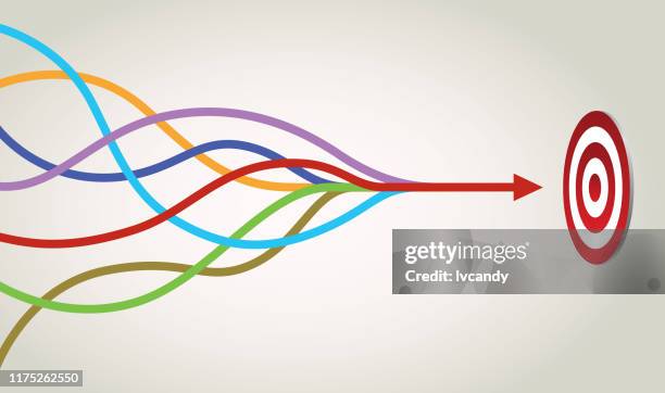 ilustraciones, imágenes clip art, dibujos animados e iconos de stock de golpear el objetivo - target