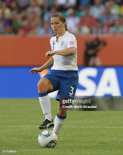 Rachel Unitt of England runs with the ball during the FIFA Women's World Cup Group B match between Mexico and England at Arena im Allerpark on June...