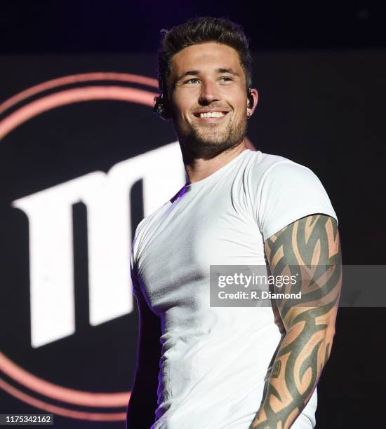 Michael Ray (Singer) Photos and Premium High Res Pictures - Getty Images