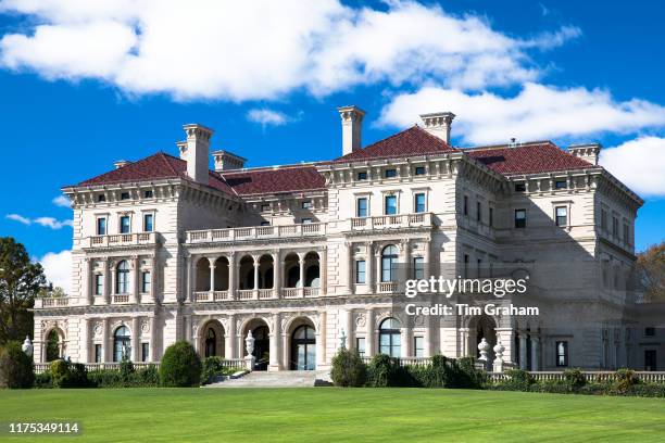 The Breakers, built 1895 as a summer estate by the Vanderbilt family, one of the famous Newport Mansions on Rhode Island, United States.