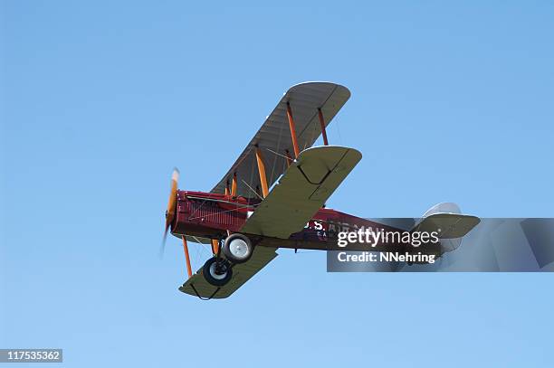 us airmail biplane de havilland dh4 airplane flying - air mail stock pictures, royalty-free photos & images