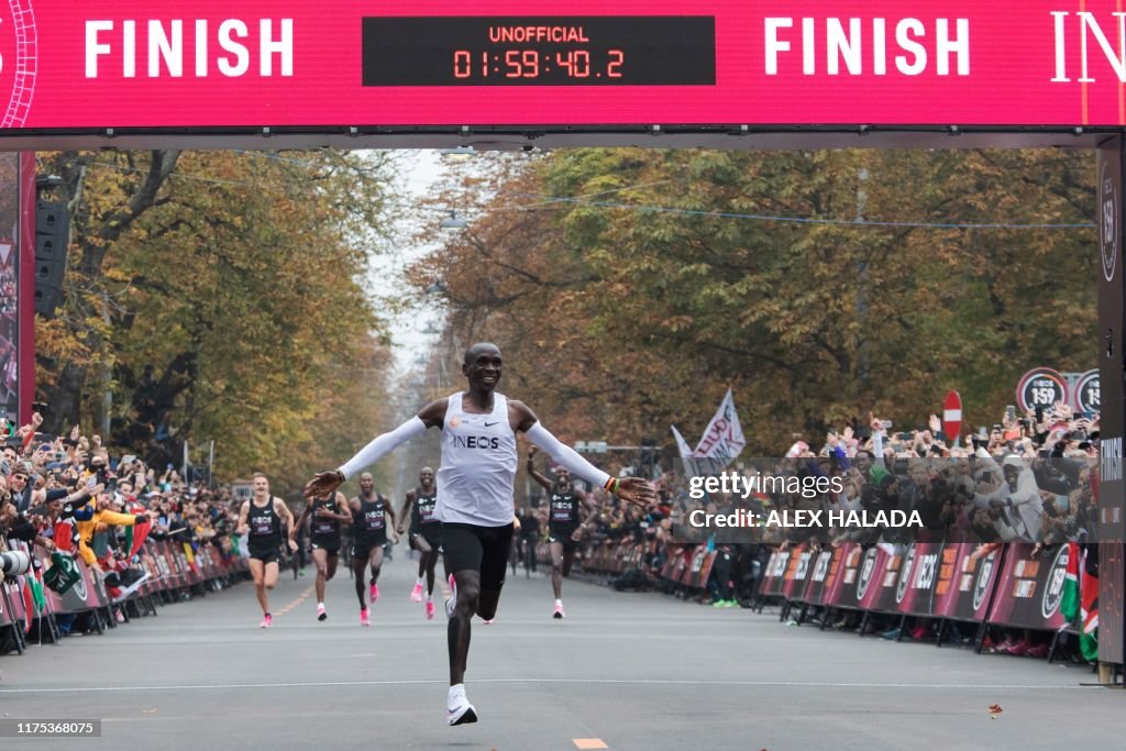 TOPSHOT-ATHLETICS-MARATHON-AUSTRIA-KENYA