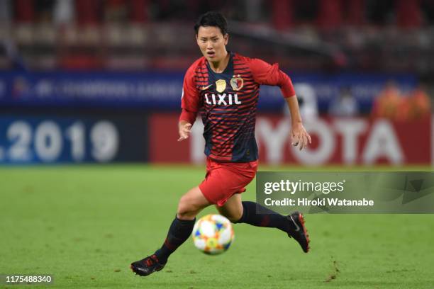 Jung Seung Hyun of Kashima Antlers in action during the AFC Champions League quarter final second leg match between Kashima Antlers and Guangzhou...