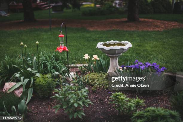 small backyard garden - accesorio de jardín fotografías e imágenes de stock