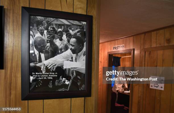 Sermon Notes Photos and Premium High Res Pictures - Getty Images