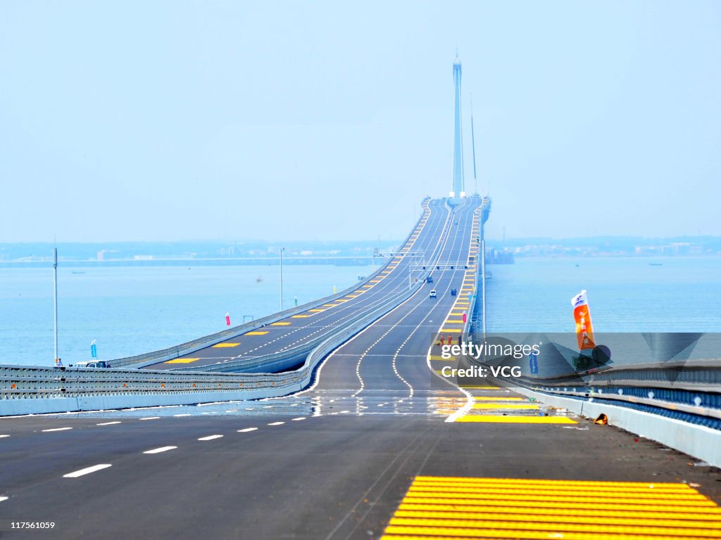 Extending Bridge Jiaozhou Bay Bridge Extending For More Than 30 Kilometers (18 Miles)