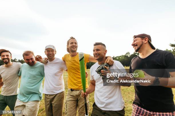 portrait of an amateur baseball team - amateur baseball stock pictures, royalty-free photos & images