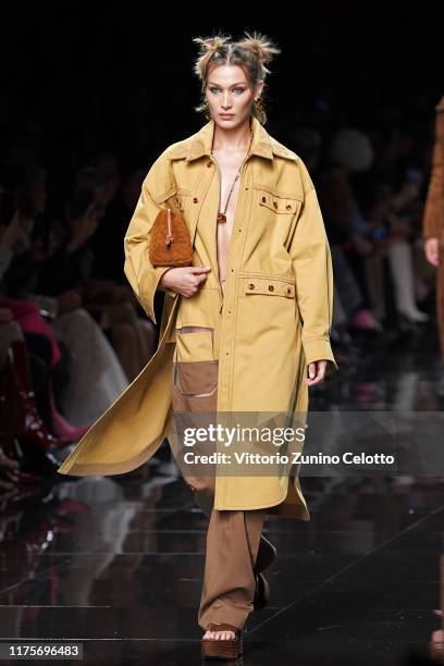 Fendi - Runway - Milan Fashion Week Spring/Summer 2020, Nyhetsfoto
