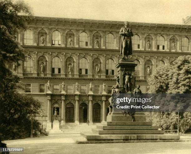 The Academy of Fine Arts and Schiller Monument, Vienna, Austria, circa 1935. Bronze statue of German poet Friedrich Schiller , designed by Johannes...