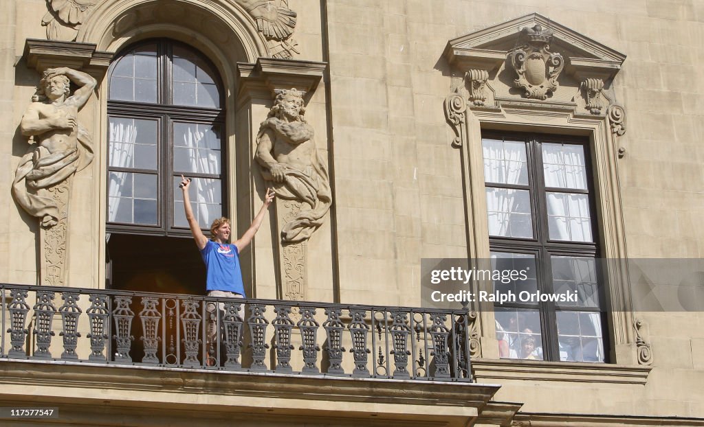 Dirk Nowitzki Back In Germany