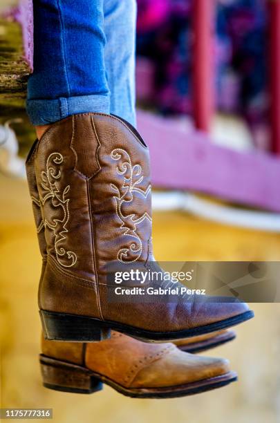 cowboy boots in texas - cowboystövlar bildbanksfoton och bilder