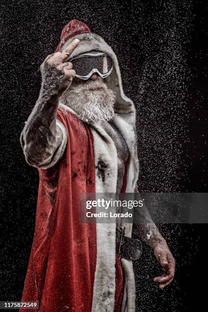 bad santa claus - bad christmas stock-fotos und bilder