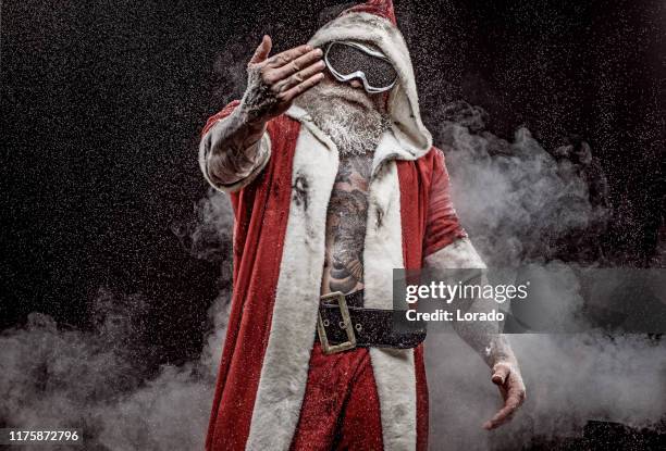 bad santa claus - dirty santa stock-fotos und bilder