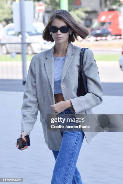 Kaia Gerber arrives before Versace show during the Milan Fashion Week Spring/Summer 2020 on September 20, 2019 in Milan, Italy.