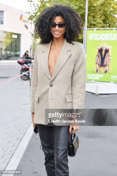 Imaan Hammam arrives before Versace show during the Milan Fashion Week Spring/Summer 2020 on September 20, 2019 in Milan, Italy.