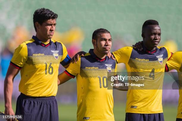 Xavier Arreaga of Ecuador, Junior Sornoza of Ecuador and Jhon Espinoza of Ecuador look on during the UEFA Euro 2020 qualifier between Ecuador and...