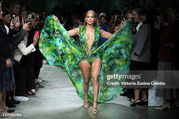 Versace - Runway - Milan Fashion Week Spring/Summer 2020 Versace - Runway - Milan Fashion Week Spring/Summer 2020