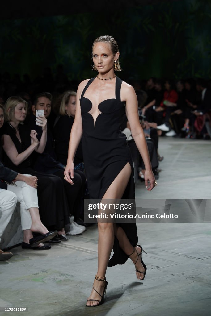 Versace - Runway - Milan Fashion Week Spring/Summer 2020