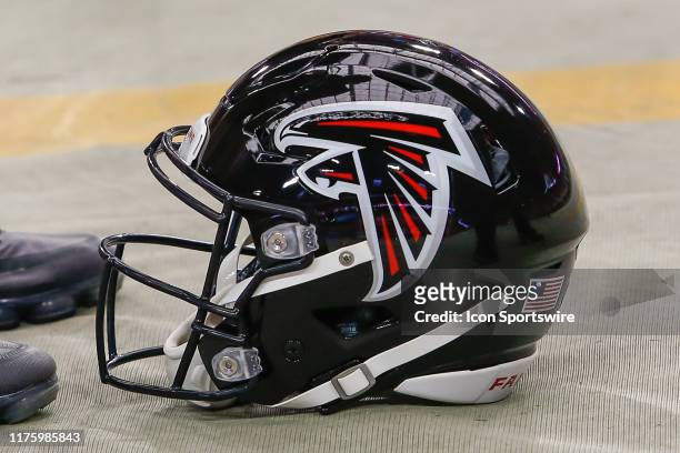 An Atlanta Falcons helmet during the NFL football game between the Atlanta Falcons and the Arizona Cardinals on October 13, 2019 at State Farm...