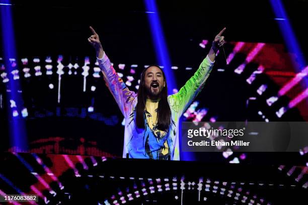 Steve Aoki performs onstage during the 2019 iHeartRadio Music Festival at T-Mobile Arena on September 20, 2019 in Las Vegas, Nevada.