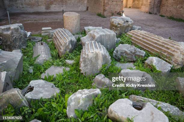 Damaged Rome Rome Destruction Photos and Premium High Res Pictures - Getty Images