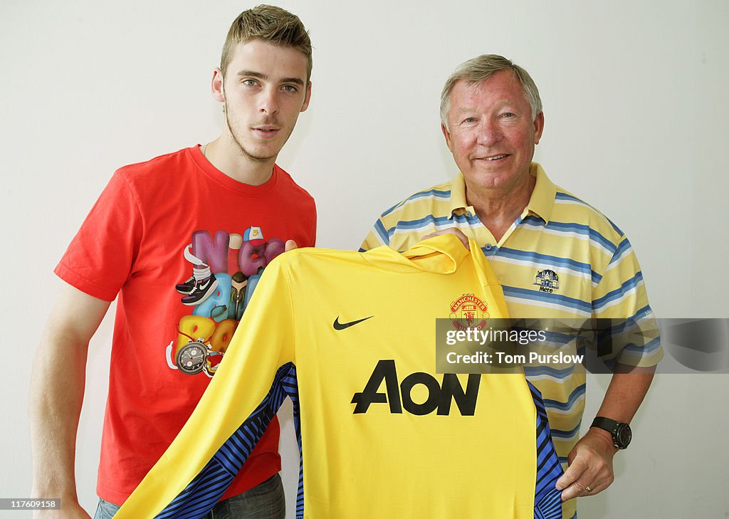 Manchester United Sign David De Gea