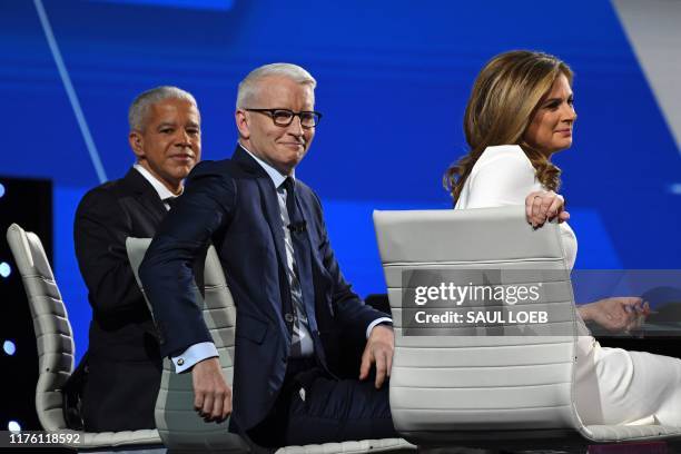 Cnn Moderator 2,598 Cnn Anchor Stock Photos, High-Res Pictures, and Images - Getty Images