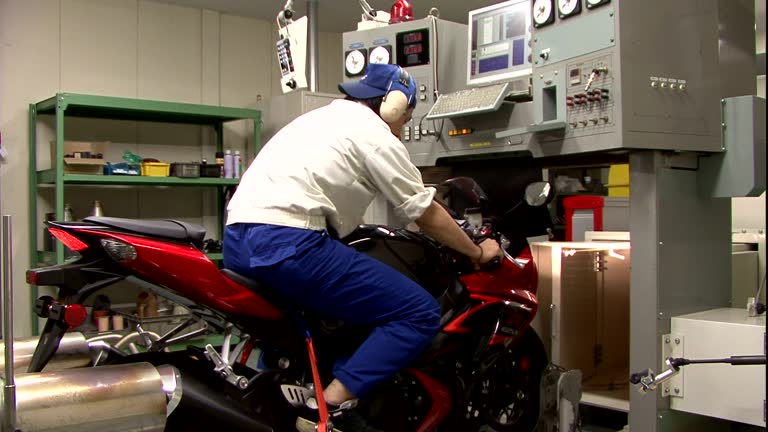 Motorcycle Lab Testing 18 Suzuki Access Stock Videos, Footage, & 4K Video Clips - Getty Images