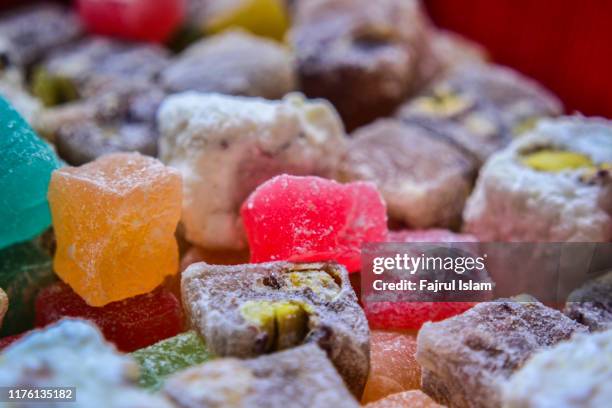 lokum or turkish delight - turkish delight stock-fotos und bilder