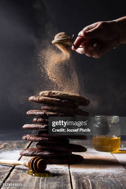 cookie tower - strooisels stockfoto's en -beelden