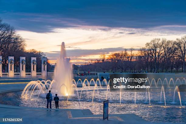 washington world war ii memorial at sunset, washington dc, usa - festival of remembrance 2019 stock pictures, royalty-free photos & images