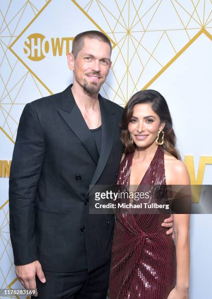 Actors Steve Howey and Sarah Shahi attend the Showtime Emmy Eve nominees celebration at San Vincente Bungalows on September 21, 2019 in West...