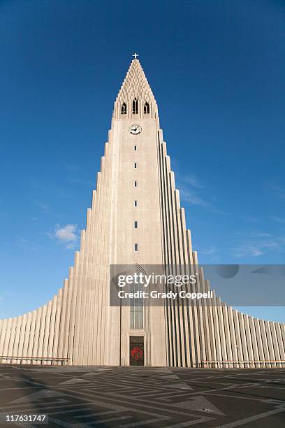 hallgrimskirkja, reykjavik, iceland - hallgrimskirkja bildbanksfoton och bilder