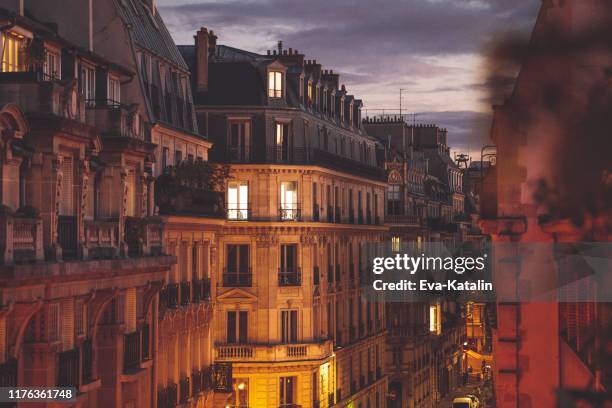 höst i paris - rooftop at night bildbanksfoton och bilder