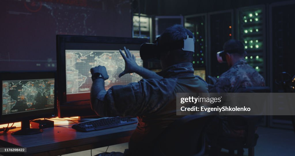 Soldados usando Headset VR