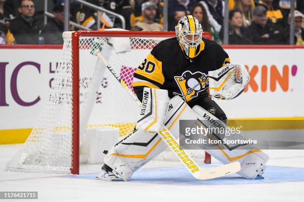 Pittsburgh Penguins Goalie Matt Murray tends net during the first period in the NHL game between the Pittsburgh Penguins and the Colorado Avalanche...